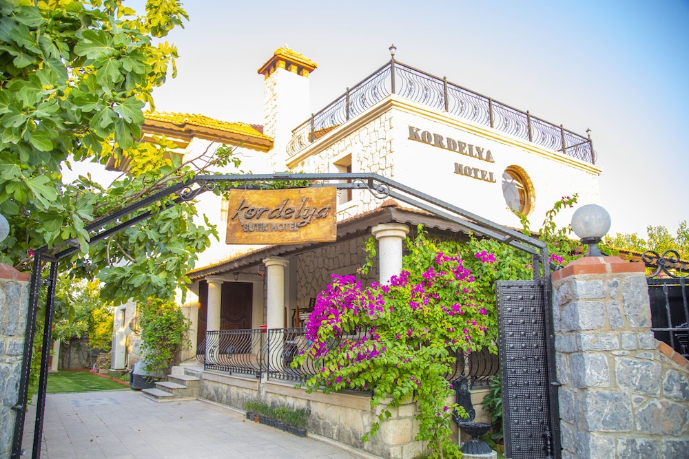 Kordelya Hotel 2/35