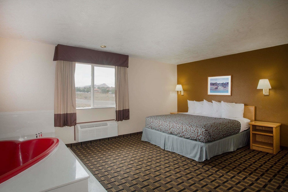 Days Inn by Wyndham Hurricane/Zion National Park Area 16/29