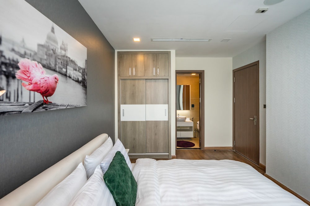 Hoasun Boutique Apartment - Vinhomes Central Park 12/50