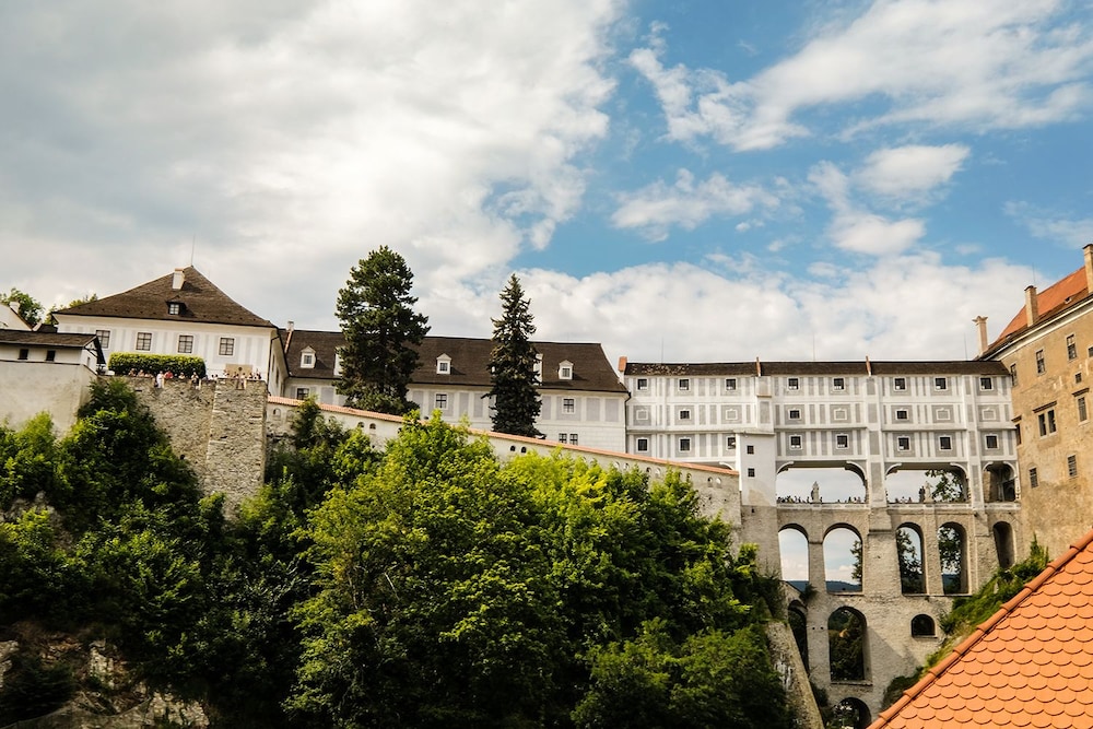 Hotel Ebersbach 46/50