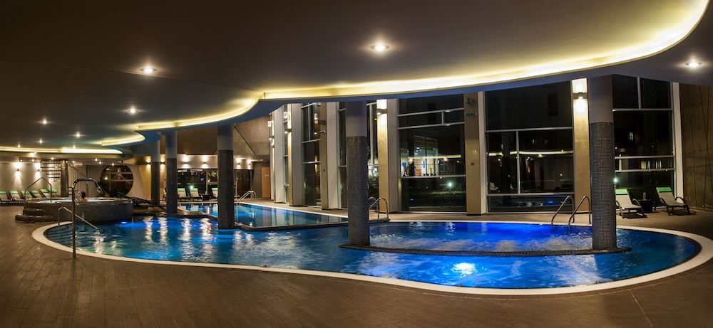 Azur Premium Wellness And Conference 24/50
