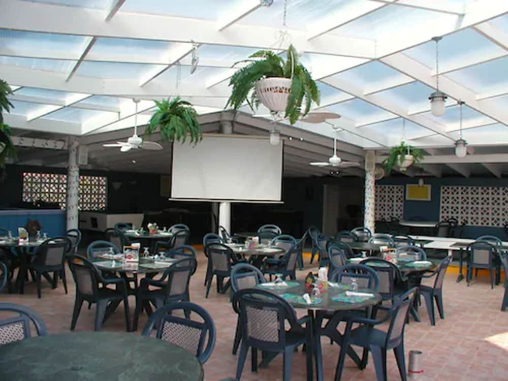 Ocean Reef Yacht Club Resort 62/75