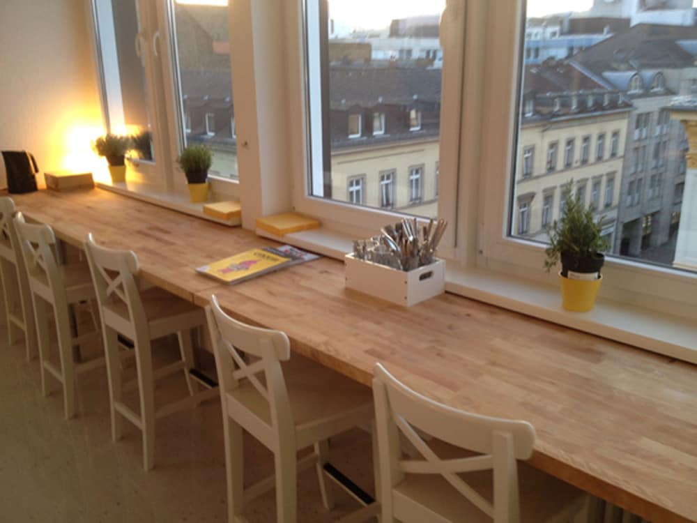 Business Hostel Wiesbaden 18/25