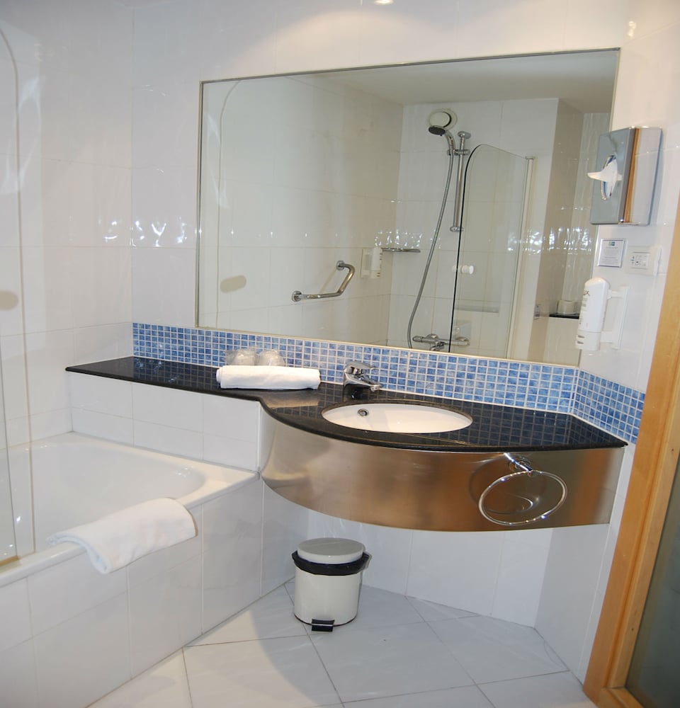 Holiday Inn Express Valencia Bonaire 46/50