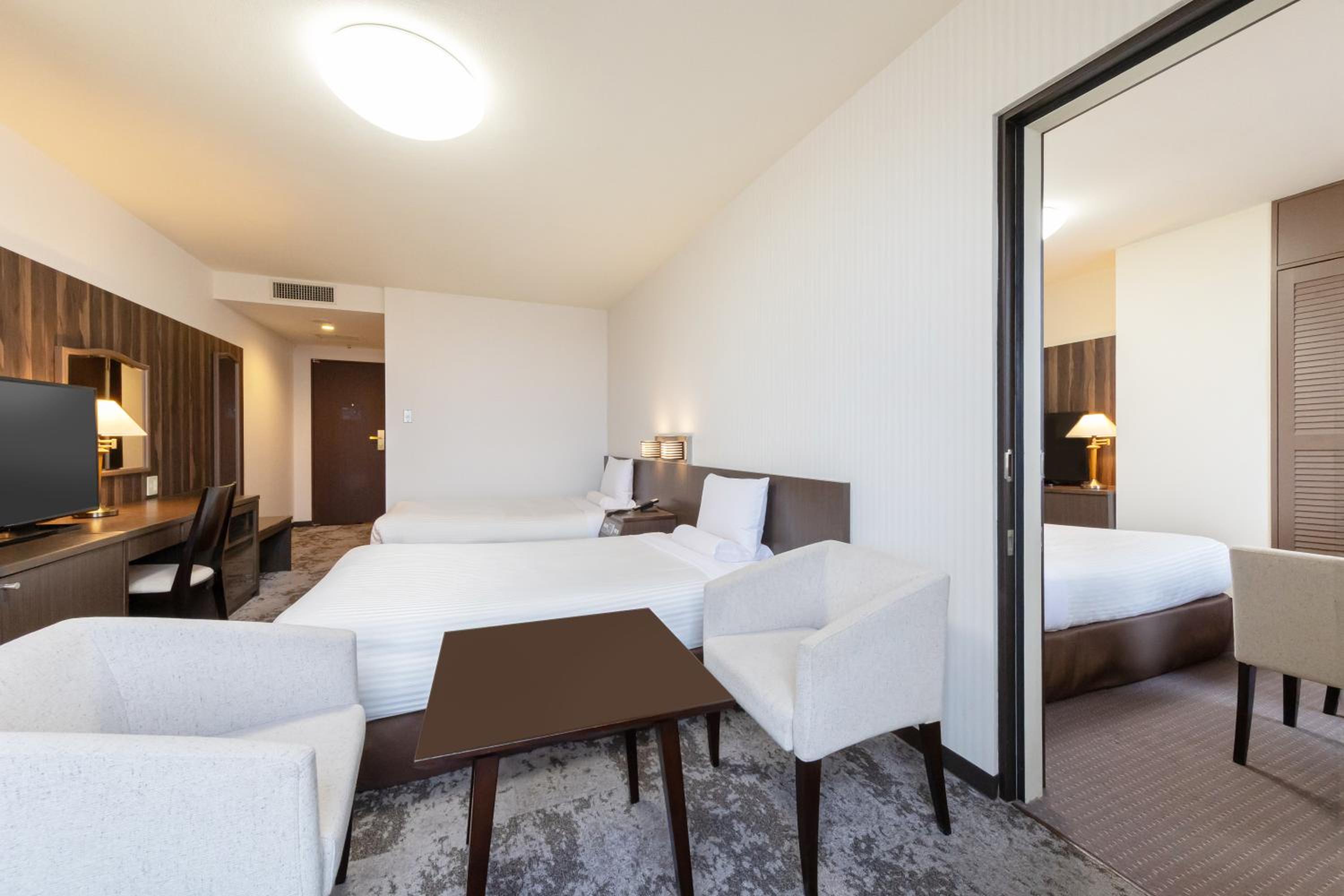 Semi Room, Connecting, Standard, 4 Semi Double Beds, Twin Beds, Smoking 2/2