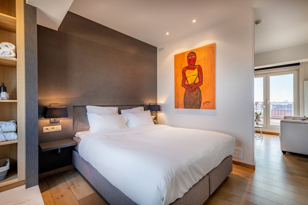 Hotel Carlton 6/53