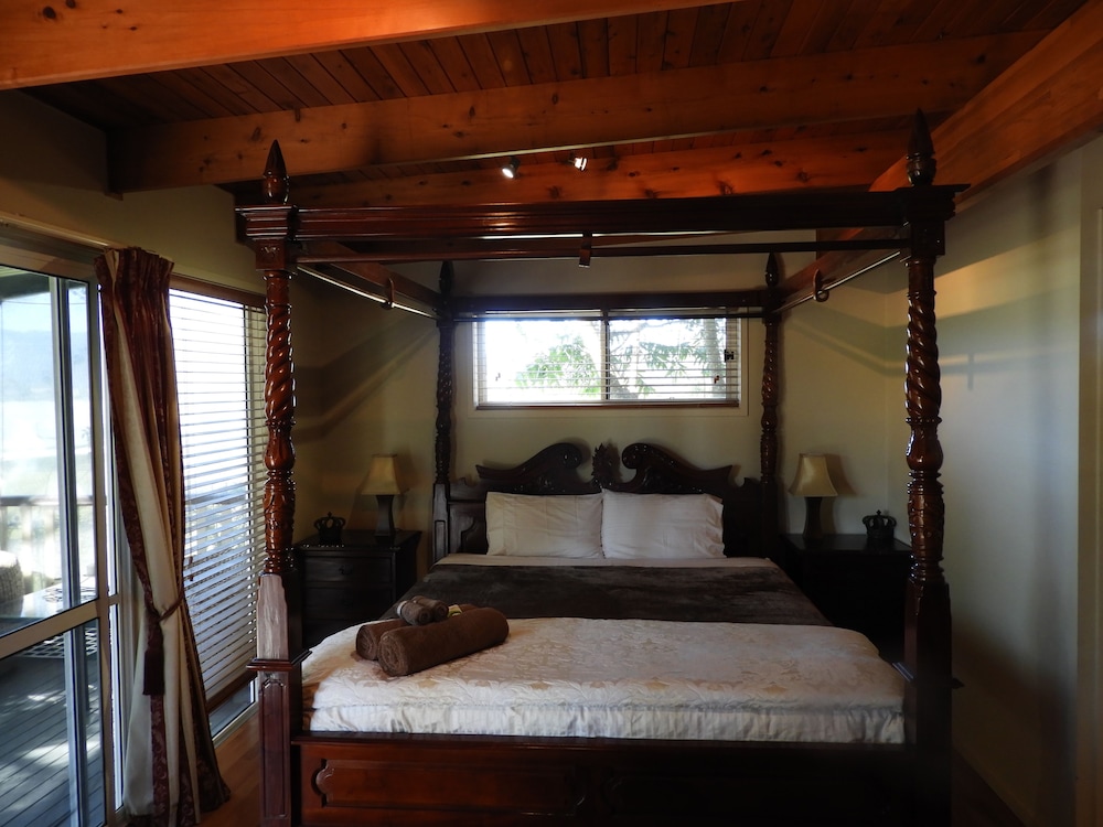CLANDULLA COTTAGES 10/50