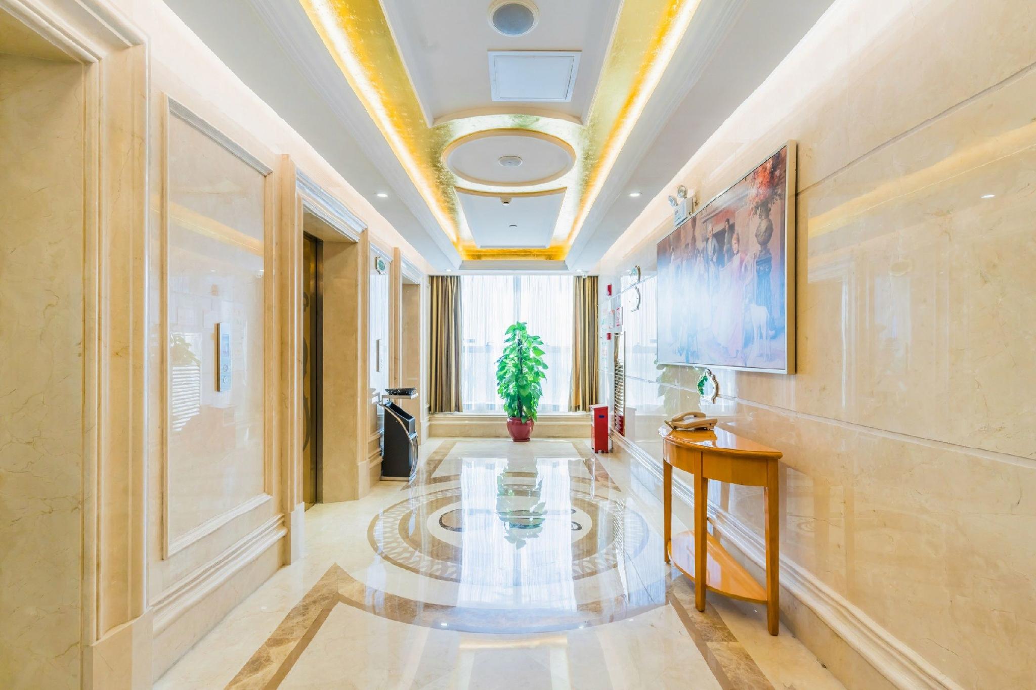Vienna International Hotel (Foshan Lecong Center) 14/52