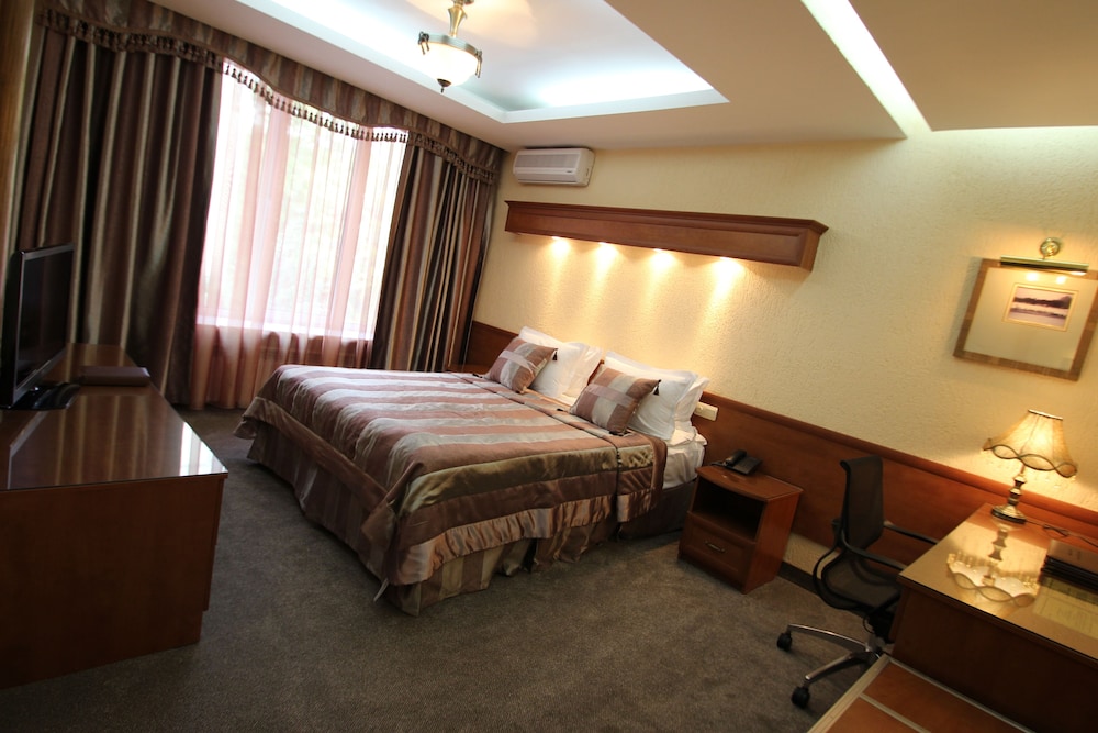 Uyut Hotel 18/69