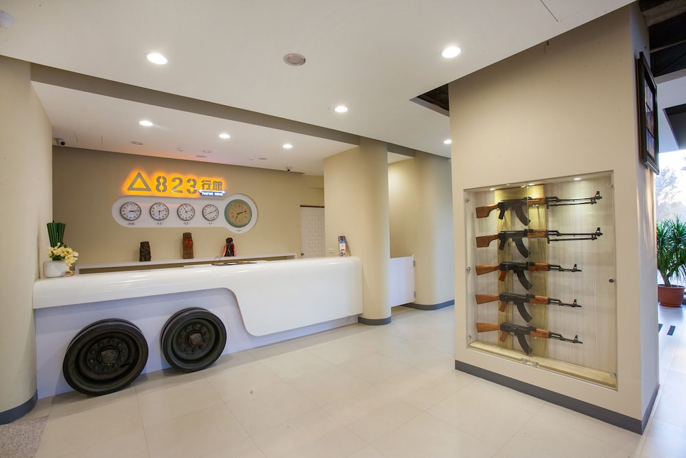 823-Tourist Hotel 5/64