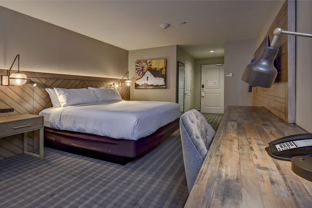 Holiday Inn Nampa 12/71