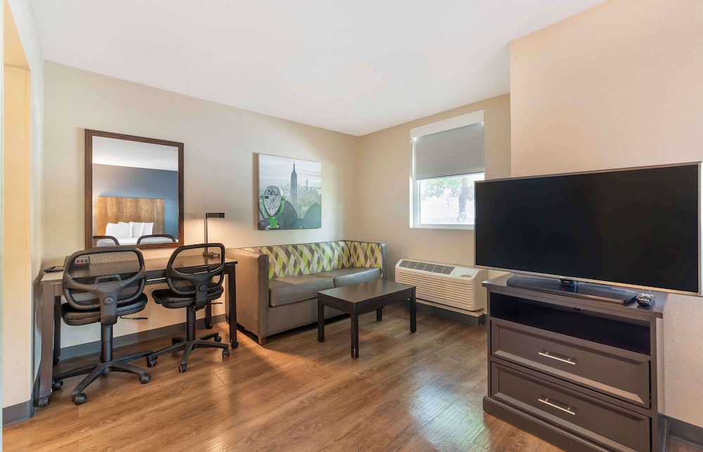 Extended Stay America Miami Airport Doral 25th St 33/56