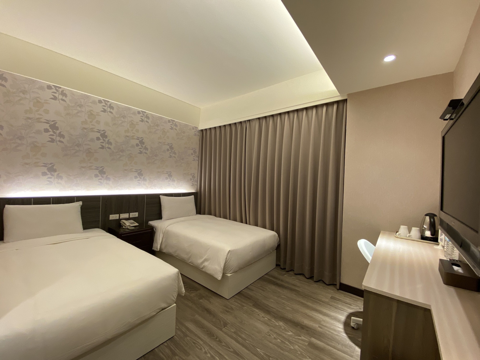 STANDARD, TWIN BEDS