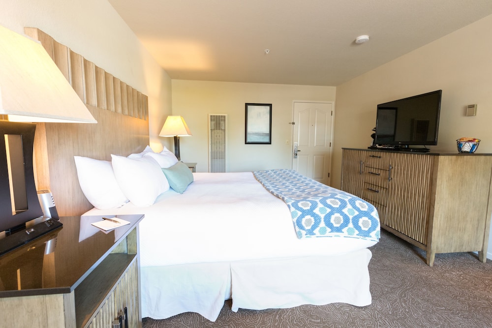 Cambria Landing Inn & Suites 21/35