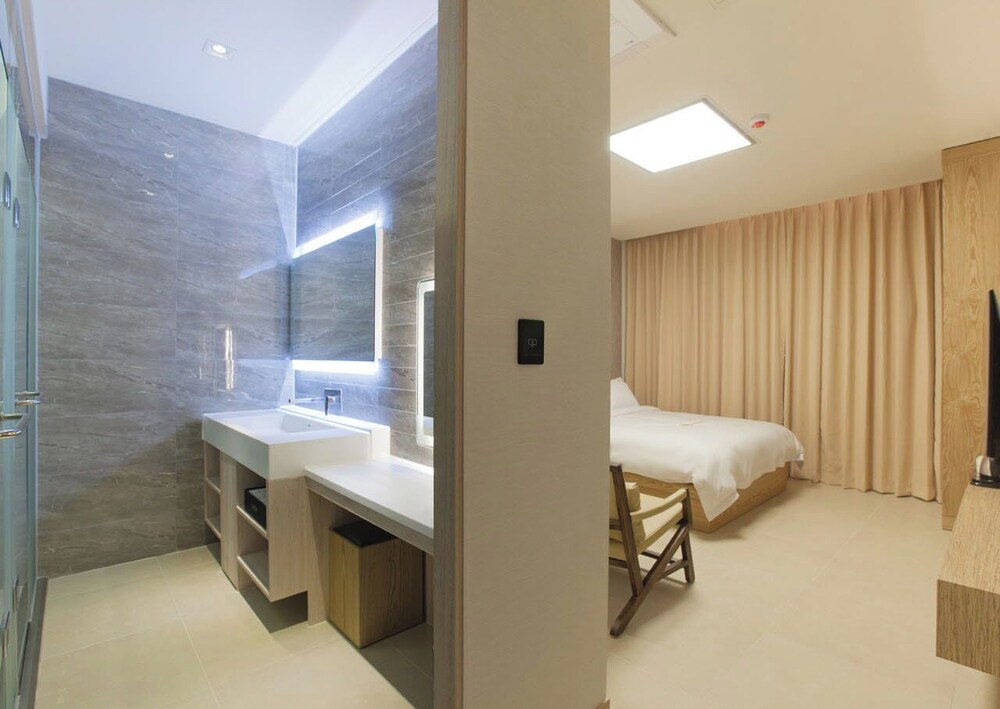 Yeosu Stay Hotel 53/53