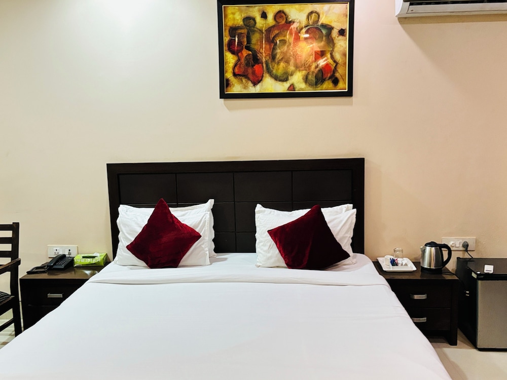 Oyo 5198 Hotel Hcgrand 11/31