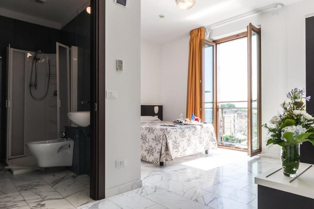 Hotel Rondine 3/38