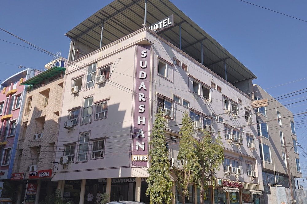 HOTEL SUDARSHAN PALACE 4/48