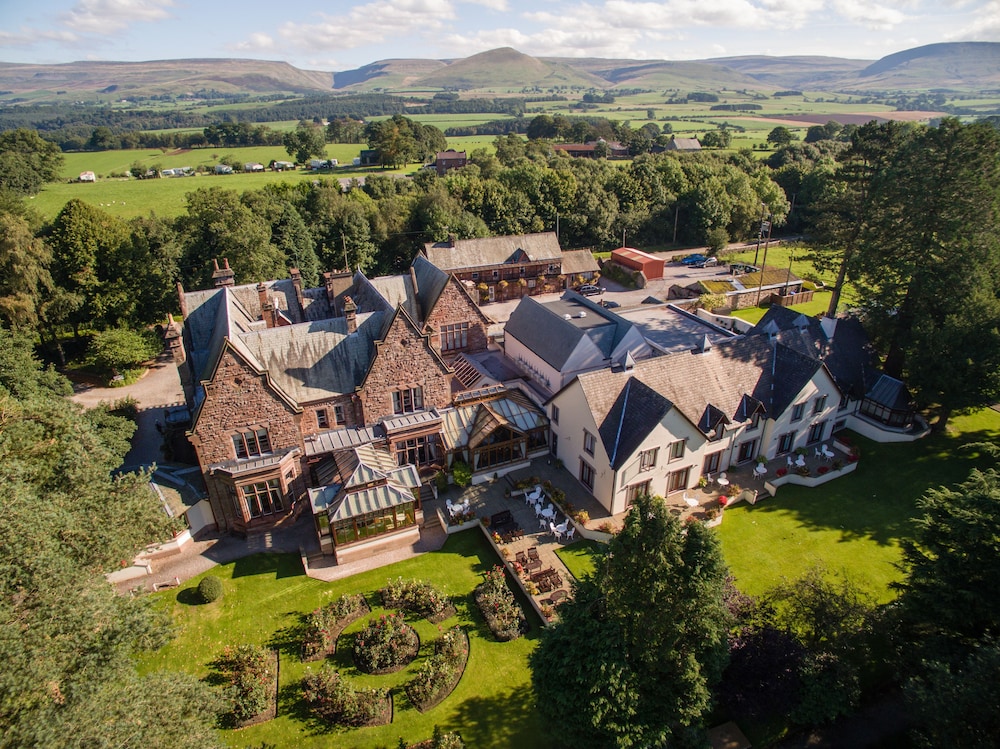 Appleby Manor Hotel & Garden Spa 44/50