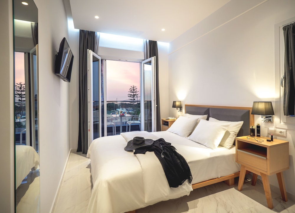 Elysian Suites 15/61