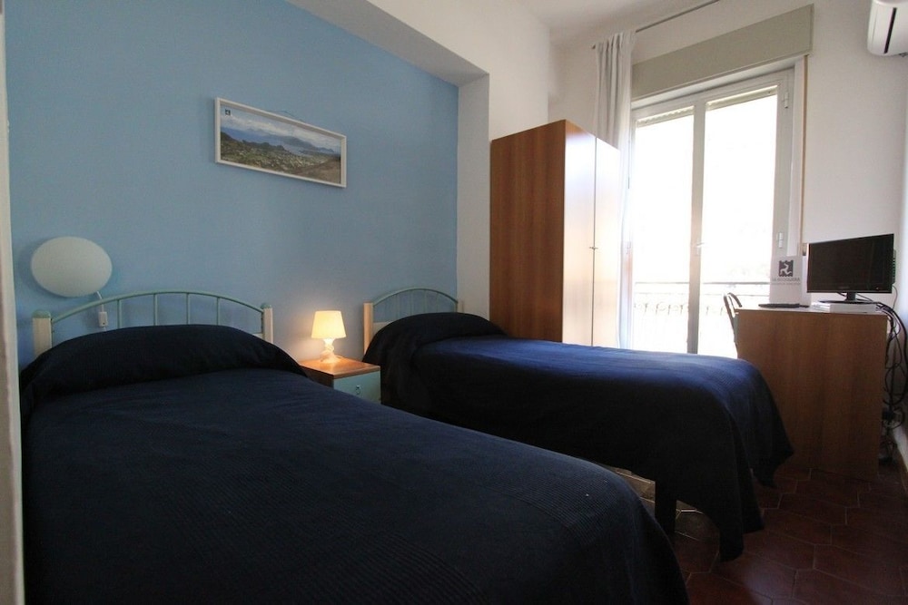 Hotel La Scogliera 6/22