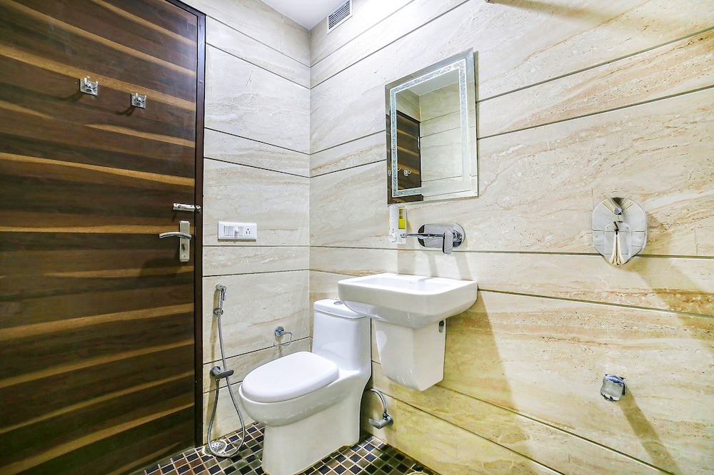 Fabhotel Sapphire Inn Mansarovar 49/50