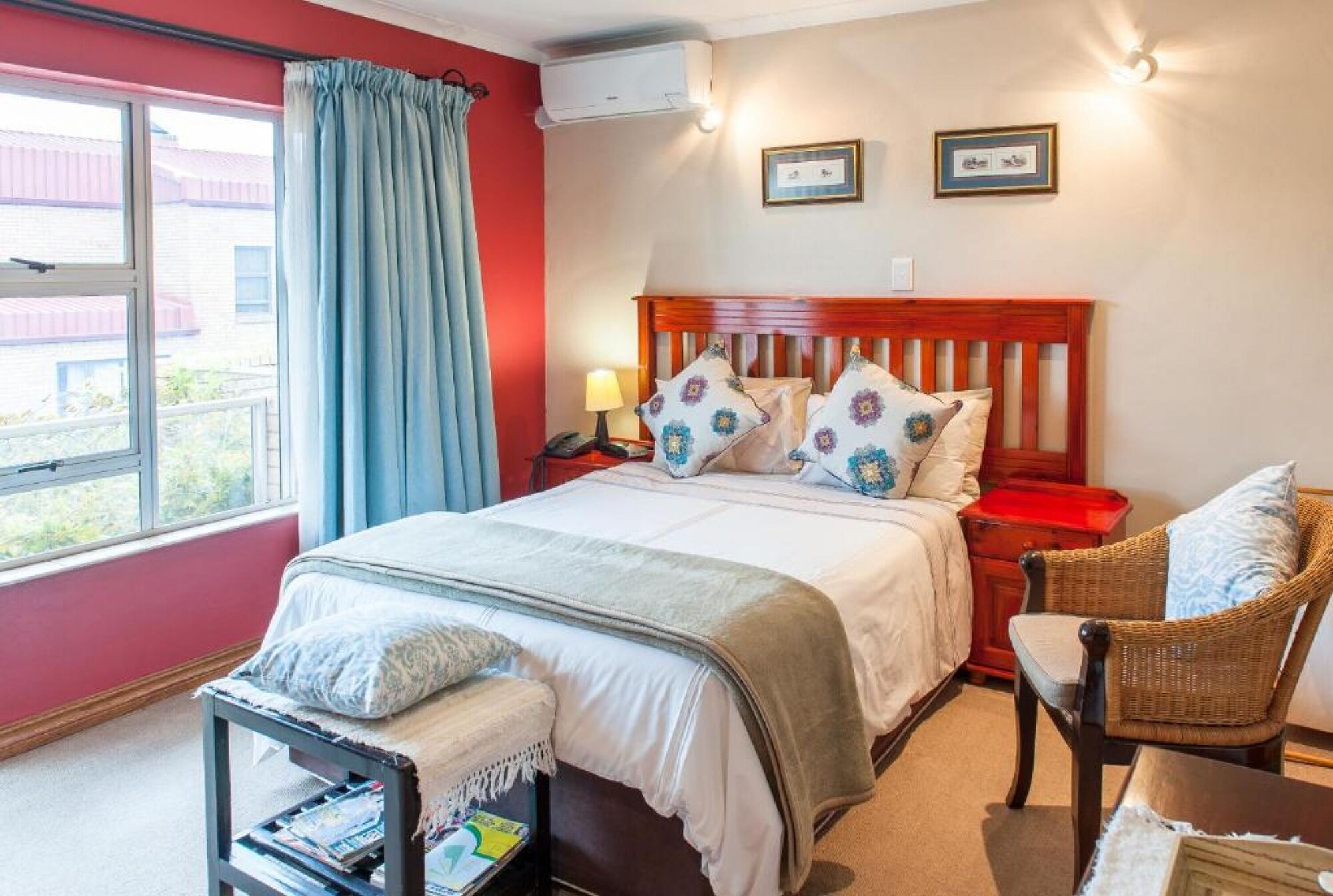 3 BEDROOMS, APARTMENT