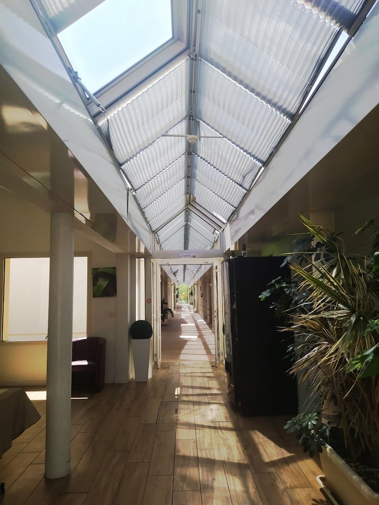 Hotel Ile Du Saussay 7/69