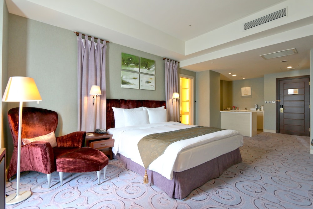 GRAND VICTORIA HOTEL 22/73
