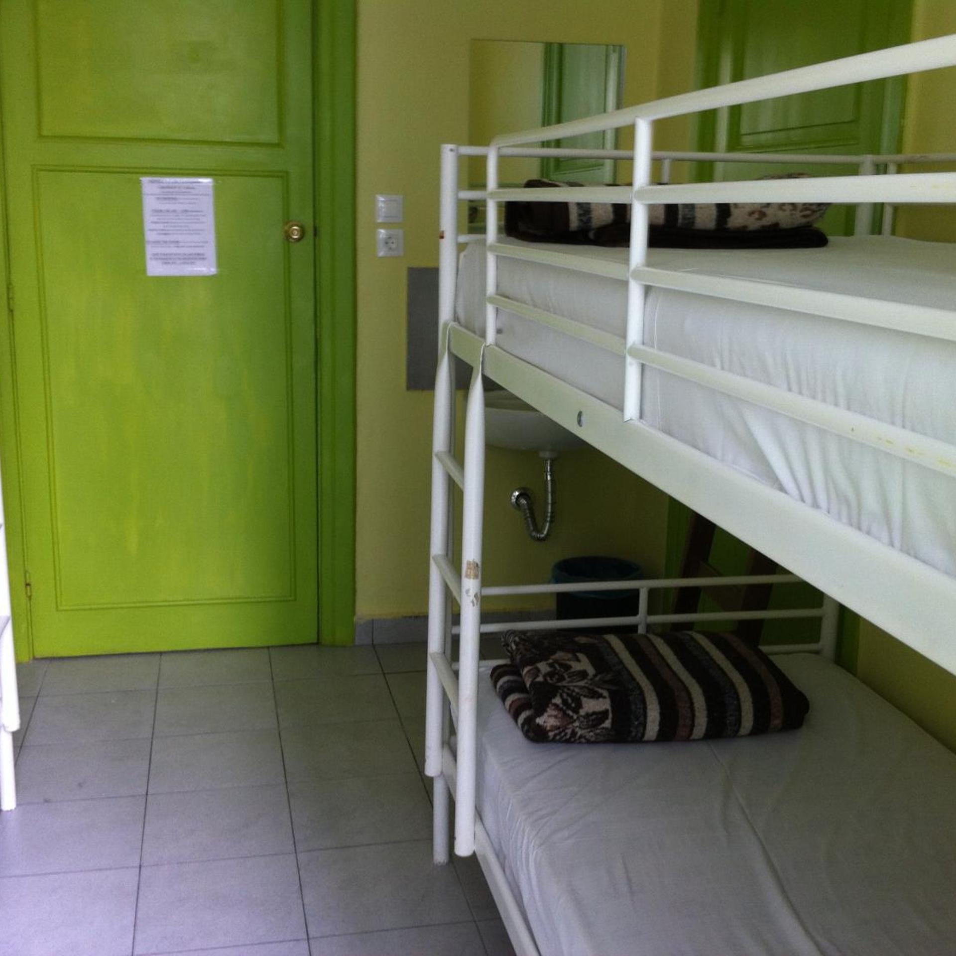 Zeus Hostel 3/39