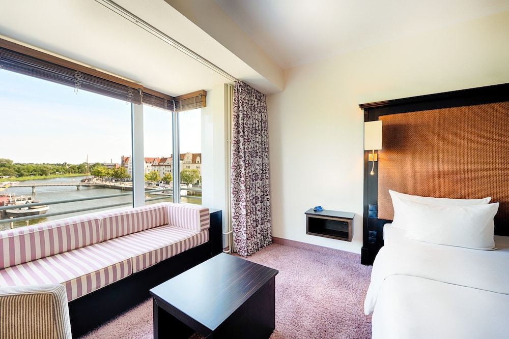 Radisson Blu Senator Lubeck 25/72