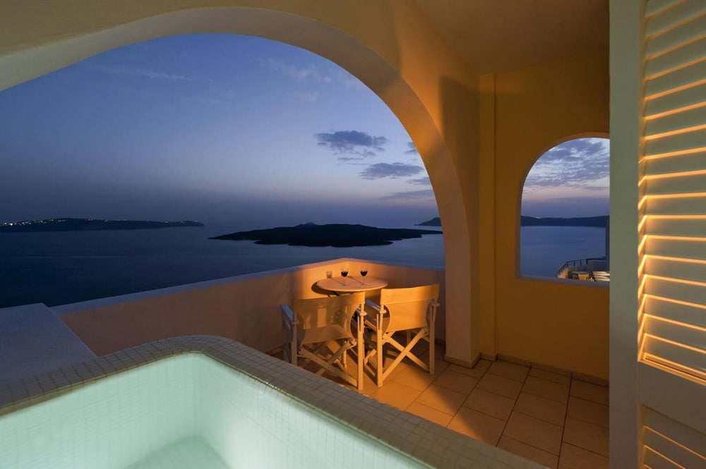 TZEKOS VILLAS 26/46