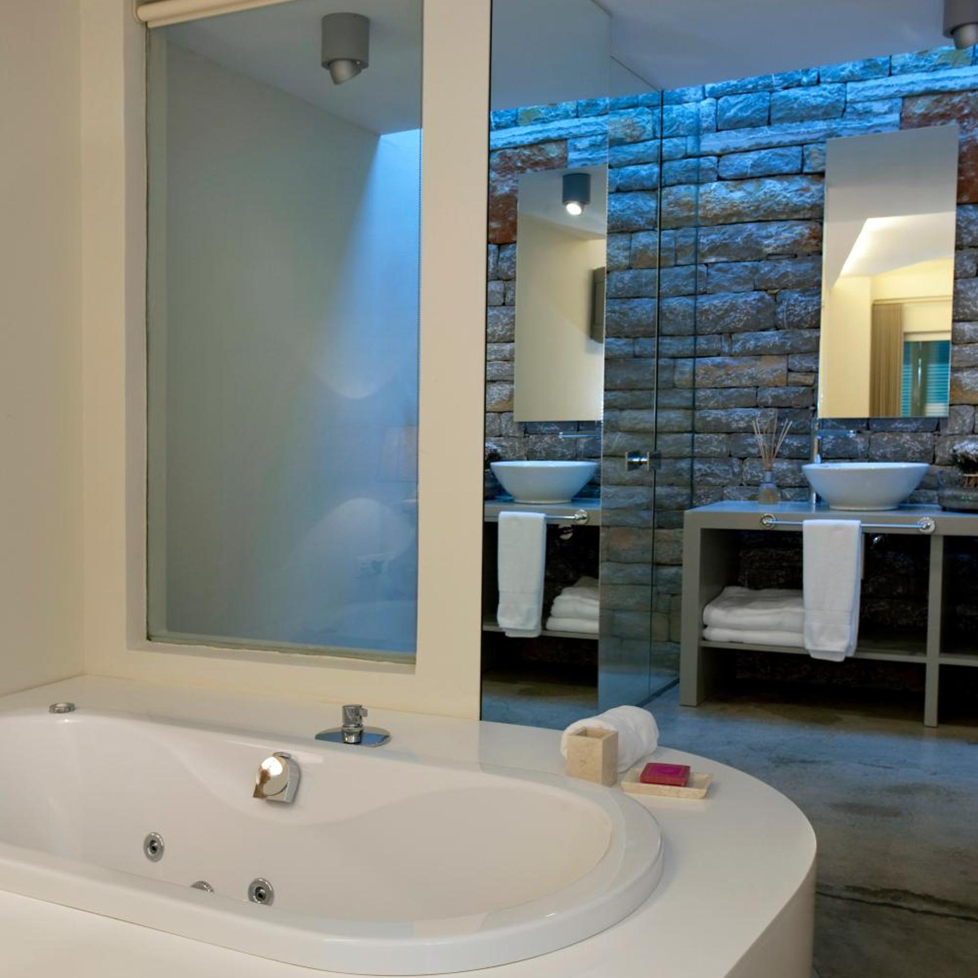 Deluxe, Suite, Hot Tub, Bella Sombra Hotel 4/5