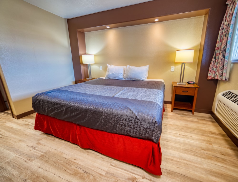 Budget Inn Motel 35/54