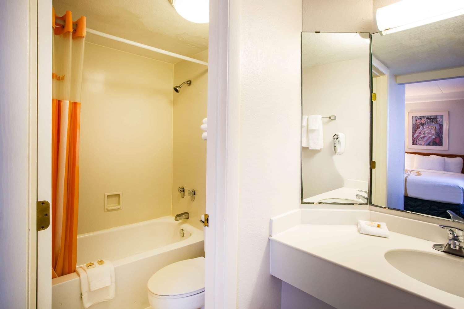 La Quinta Inn Norfolk Virginia Beach 24/26