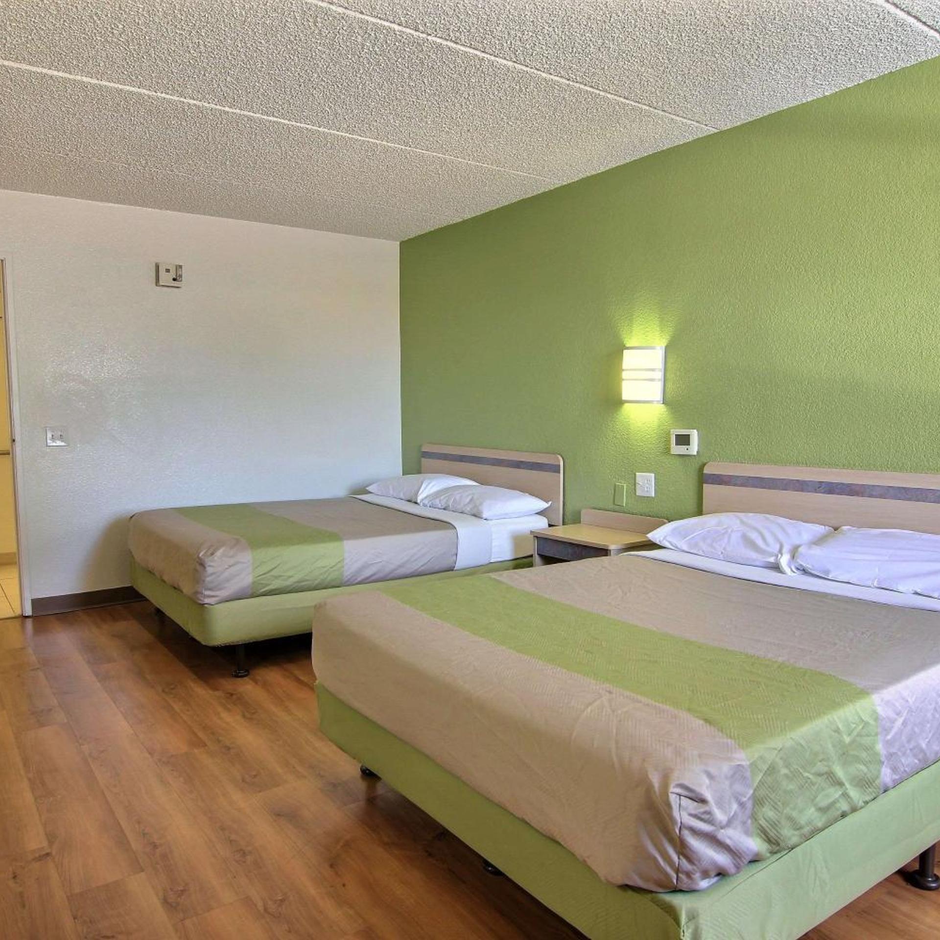 DELUXE, SUITE, QUEEN BED