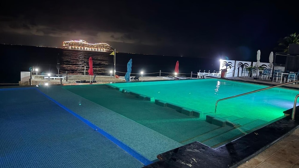 Coral Princess Hotel & Dive Resort 44/78
