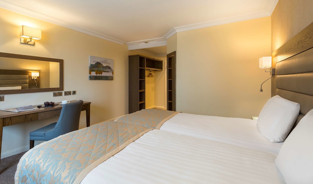 Limerick City Hotel 29/72