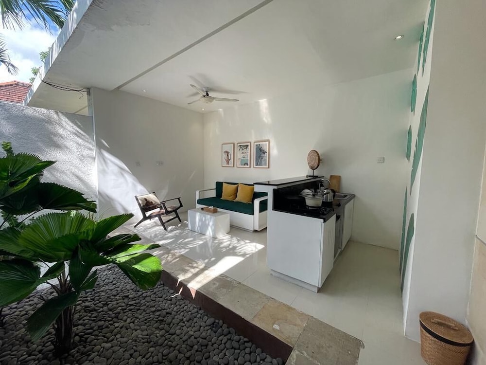 La Belle Villa 4/50