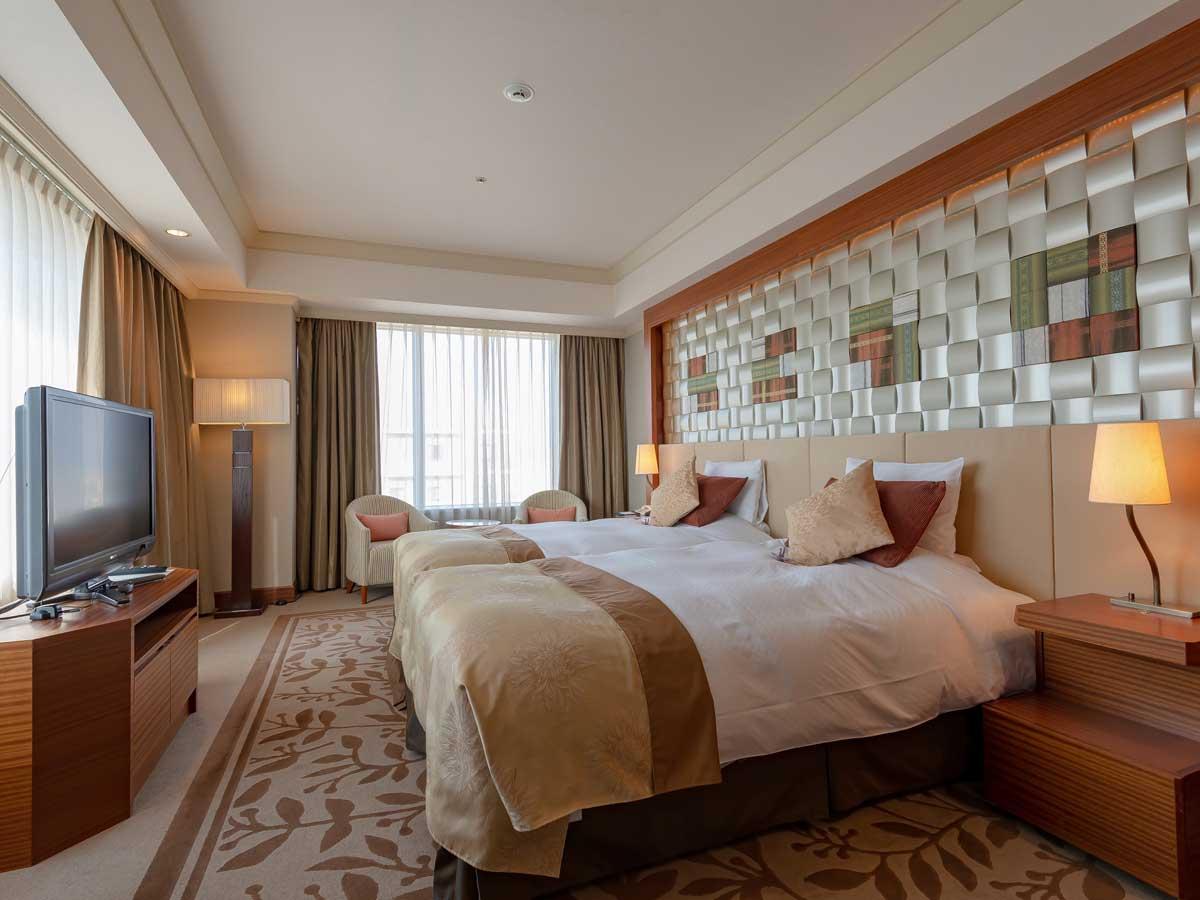 Semi Room, Suite, 2 Semi Double Beds, Corner