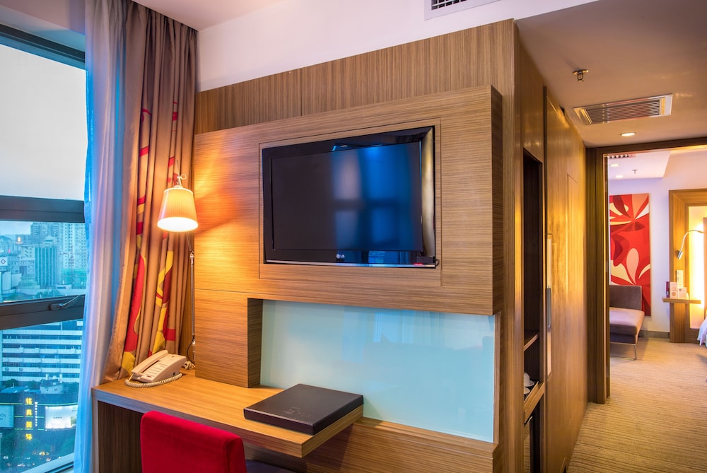 NOVOTEL GUIYANG DOWNTOWN 19/44