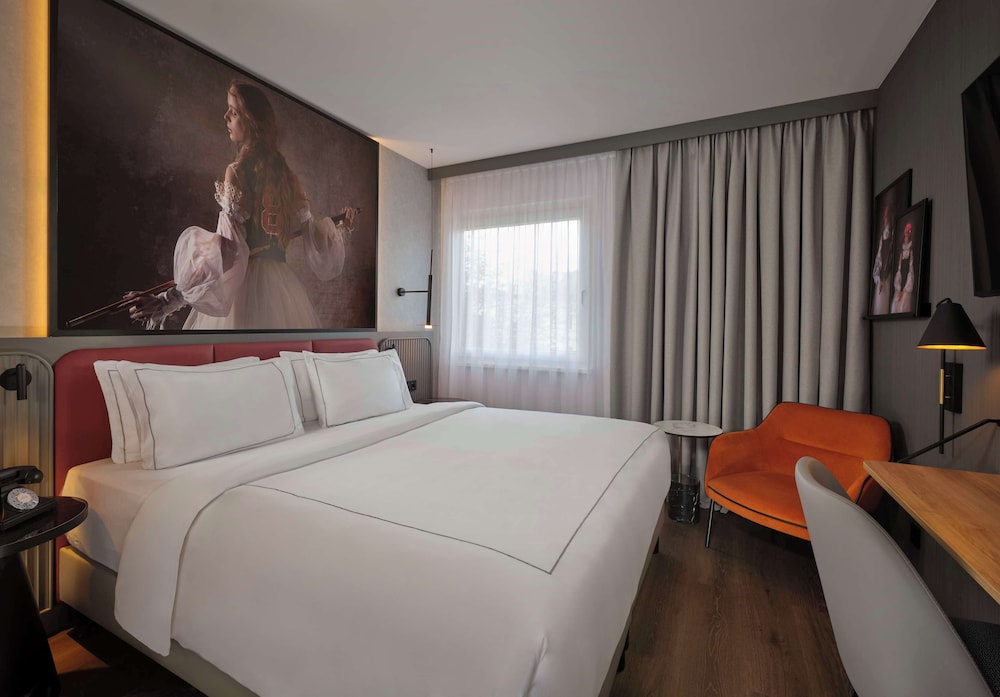 Radisson RED Berlin Kudamm 19/66