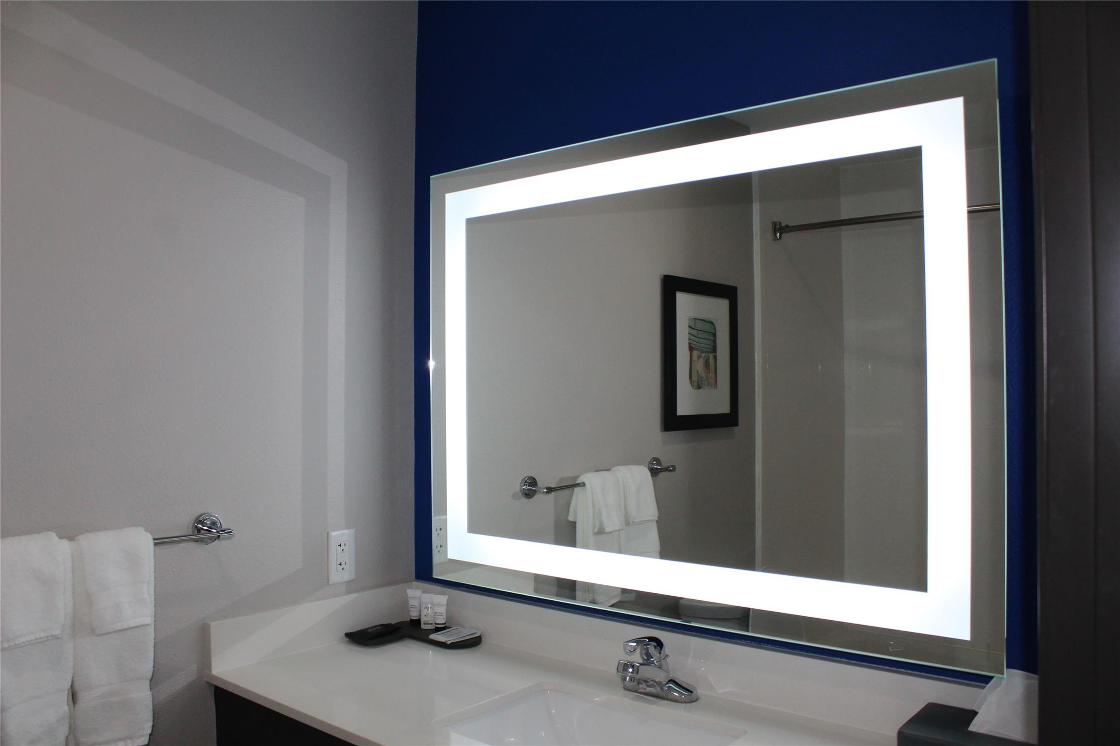La Quinta Inn & Suites by Wyndham Schertz 33/34