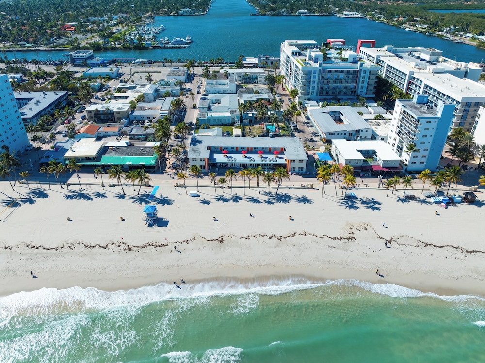La Terrace Oceanfront 44/50
