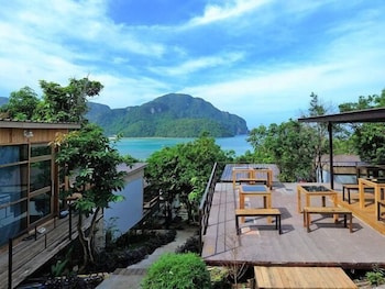 PHI PHI SEA SKY RESORT 1/66