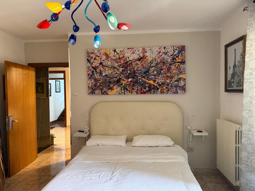 B AND B LUXURY 28/80