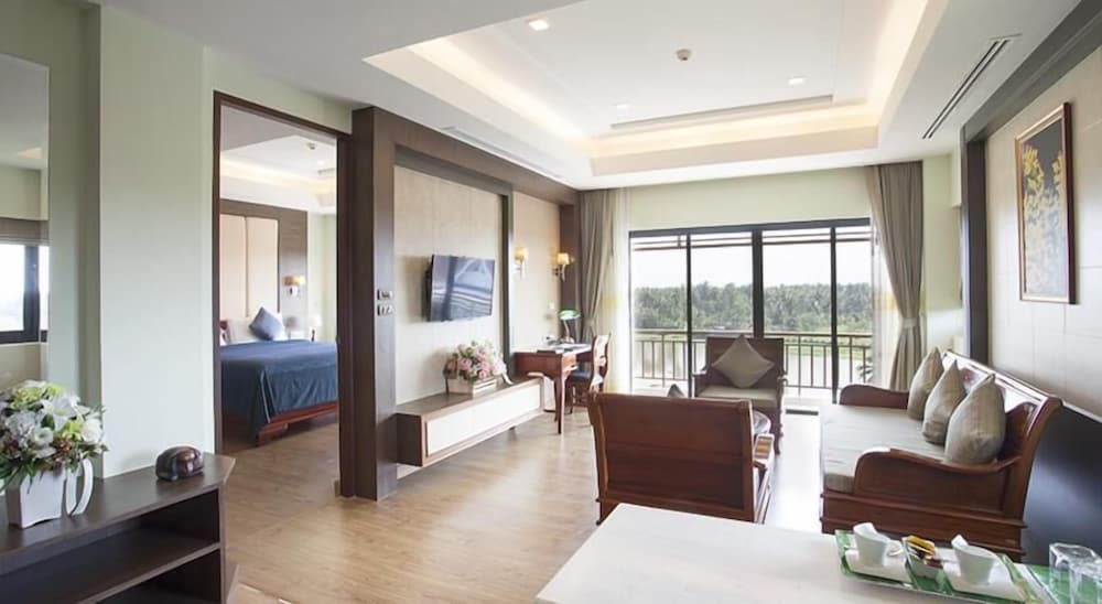 RK Riverside Resort and Spa (Reon Kruewal) 35/50