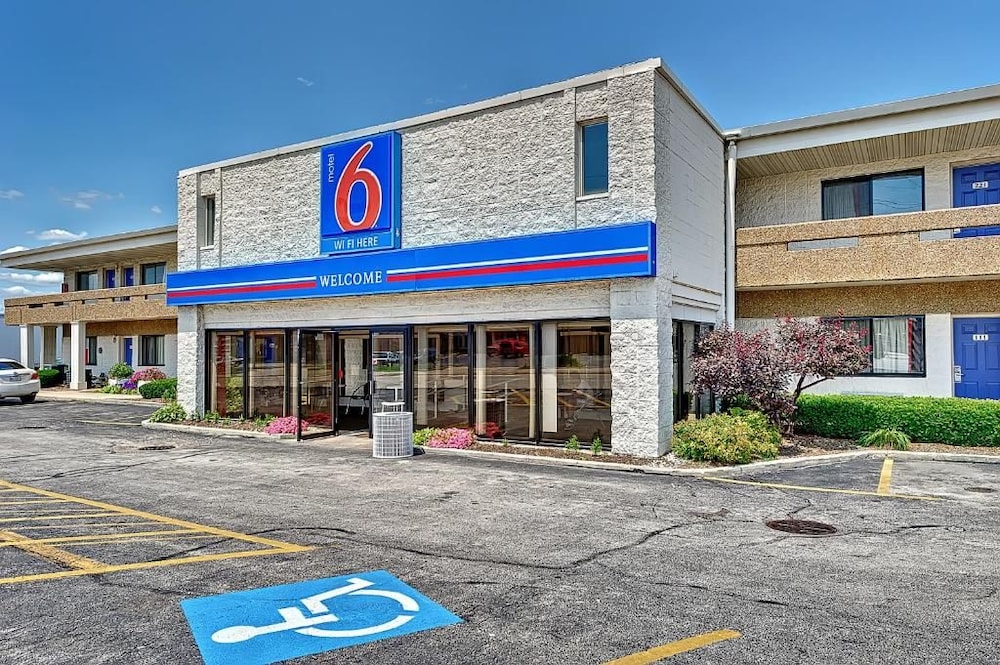 Motel6 Villa Park, IL - Chicago West 54/65