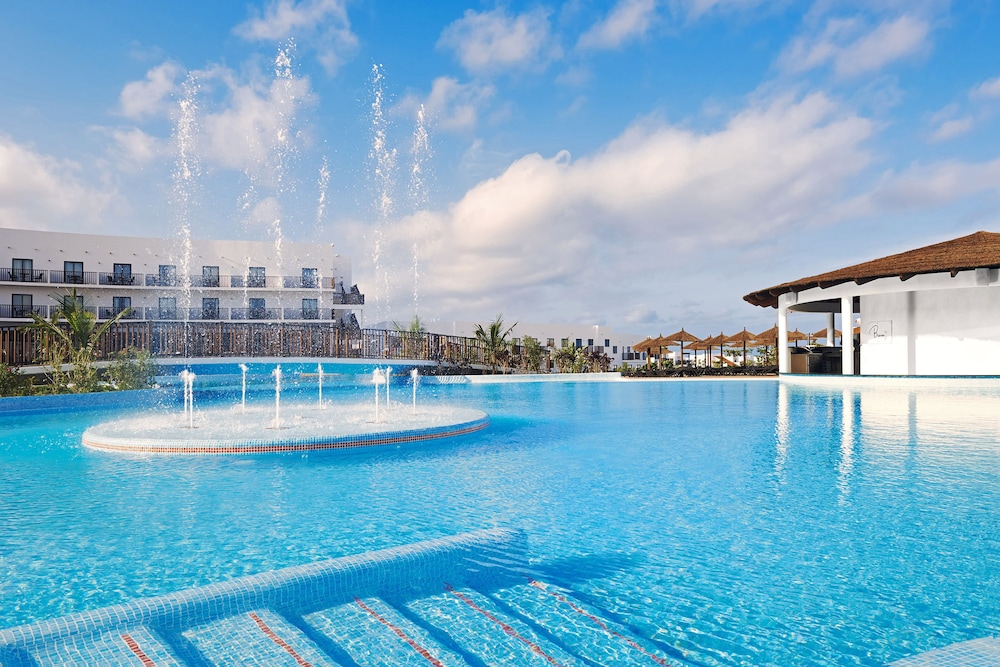 Melia Dunas Beach Resort And Spa 35/68