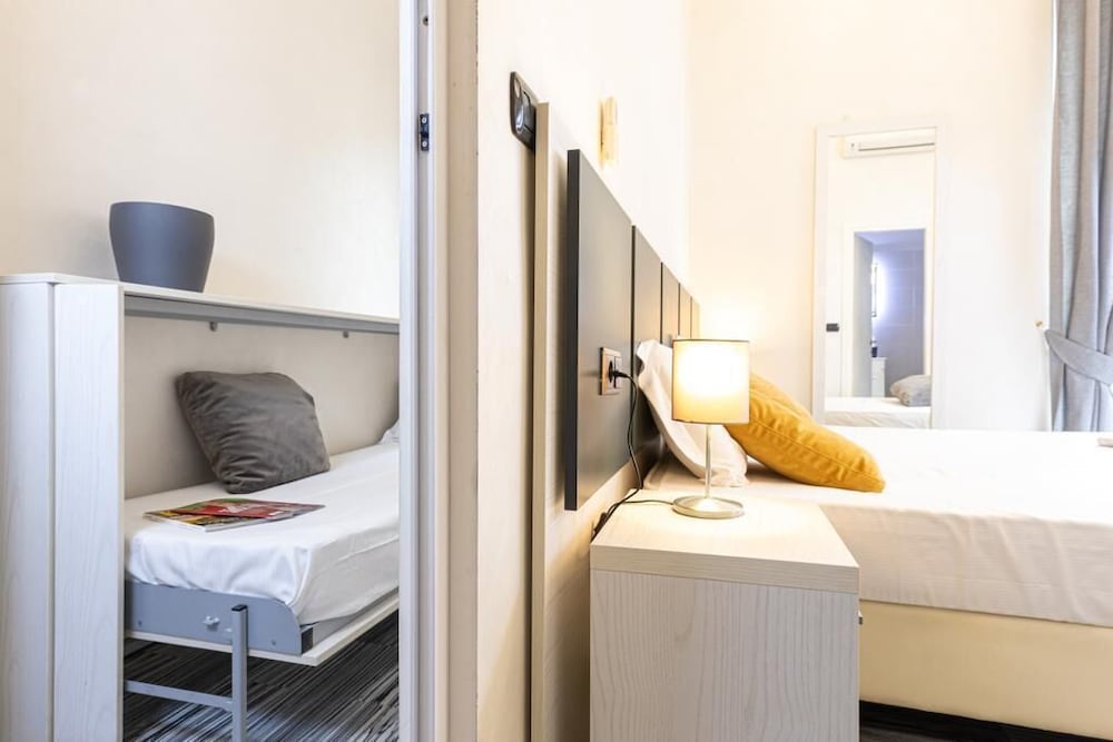 Spagna Boutique Luxury Suites 32/68